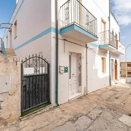 Casa Leo Holiday home Calasetta